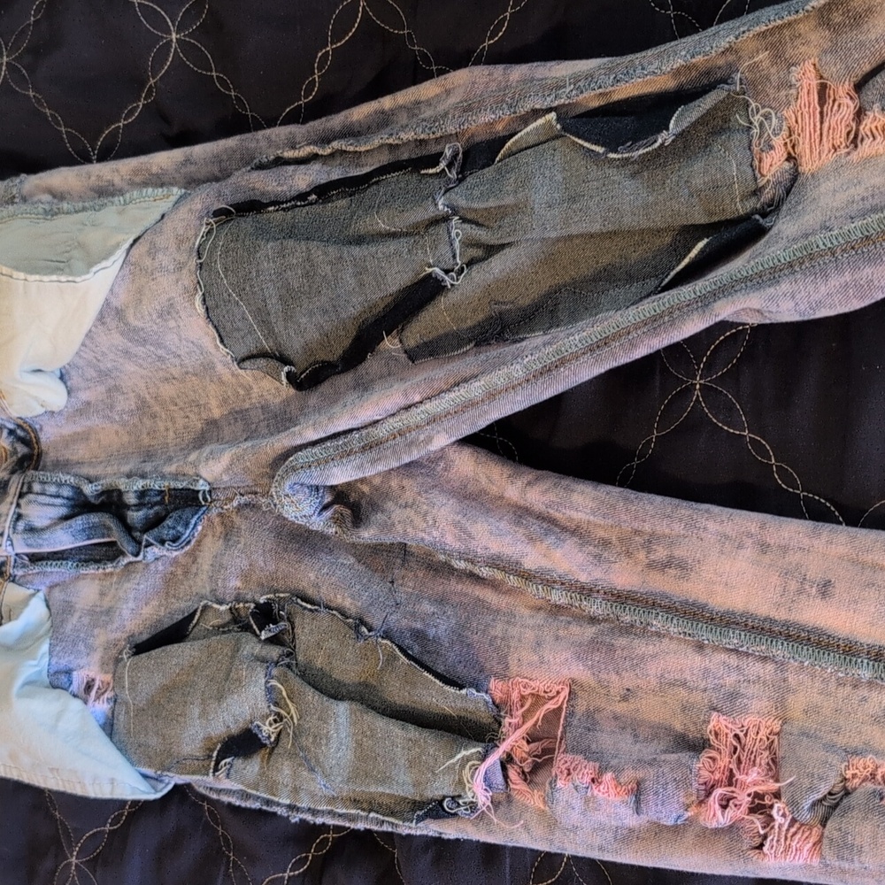 Almost Famous Light Blue Pink Wash Distressed With Holes 90's grunge Jeans GUC - Picture 10 of 12